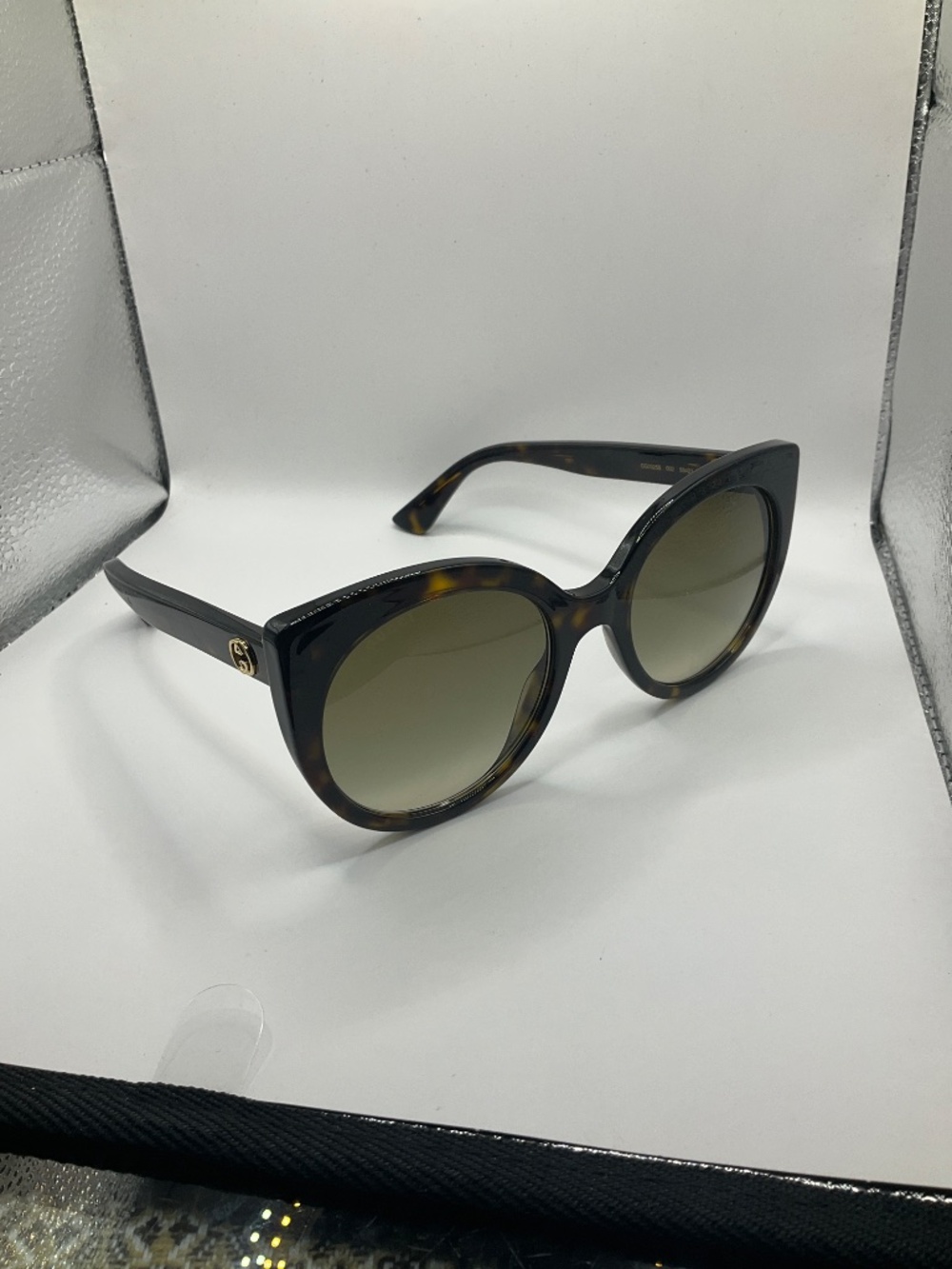 Gucci GG0325S - 002 Havana | Sunglasses Woman - Picture 3 of 7